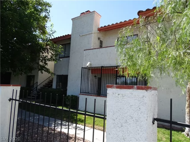 MLS: 2213738 Condo For Sale