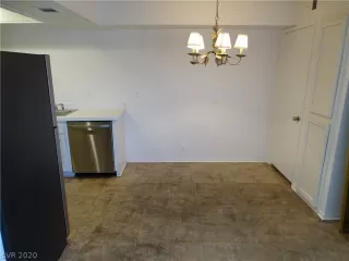 Photo #5: 2213738 Listing 