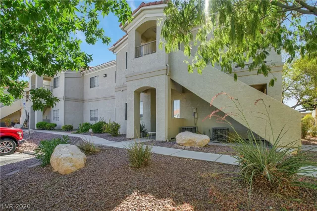 MLS: 2213764 Condo For Sale