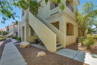 Photo #1: 2213764 Listing