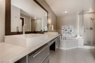 Photo #5: 2213779 Listing