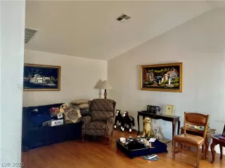Photo #2: 2213785 Listing 