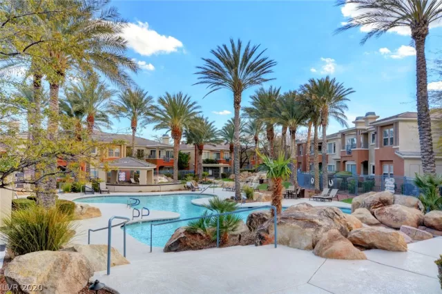 MLS: 2213787 Condo For Sale