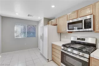 Photo #4: 2213787 Listing 