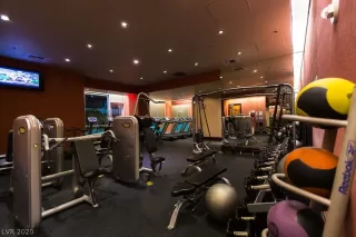 Photo #5: 2213804 Listing