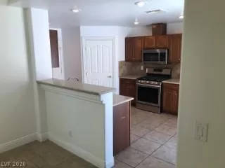 Photo #4: 2213815 Listing