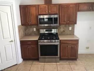 Photo #6: 2213815 Listing