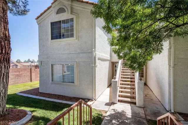 MLS: 2213825 Condo For Sale