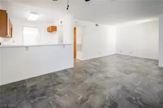 Photo #5: 2213825 Listing