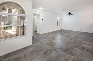 Photo #6: 2213825 Listing