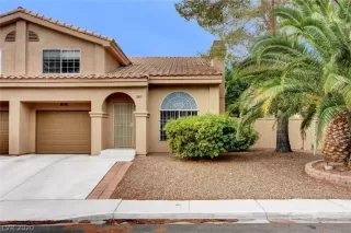 Photo #1: 2213899 Listing