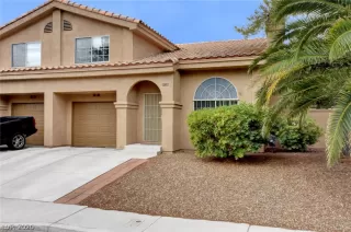 Photo #2: 2213899 Listing