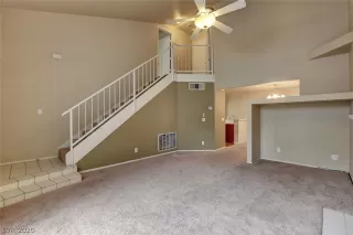 Photo #4: 2213899 Listing