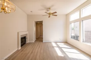 Photo #4: 2213917 Listing