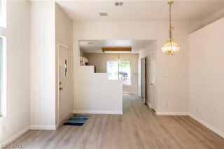 Photo #6: 2213917 Listing