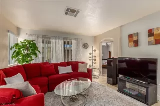 Photo #2: 2213925 Listing