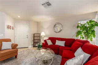 Photo #4: 2213925 Listing