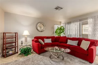 Photo #5: 2213925 Listing