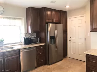 Photo #3: 2213939 Listing 