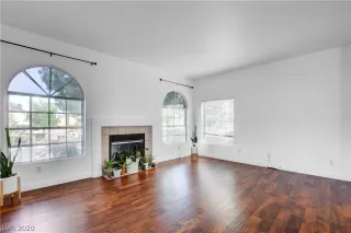 Photo #4: 2213941 Listing 