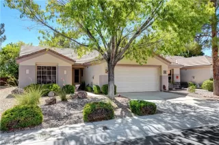 Photo #2: 2213972 Listing