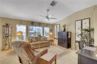 Photo #6: 2213972 Listing