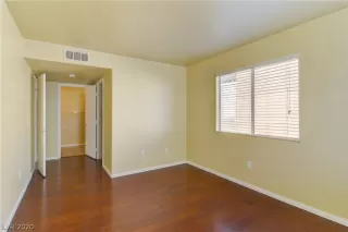 Photo #5: 2213992 Listing 