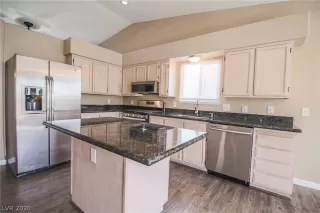 Photo #4: 2214090 Listing 