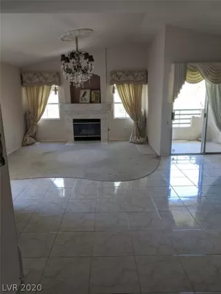 Photo #2: 2214156 Listing