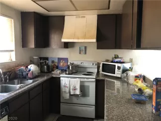 Photo #4: 2214200 Listing 