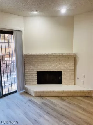 Photo #3: 2214208 Listing