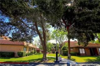 Photo #2: 2214211 Listing