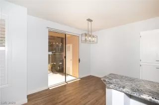 Photo #4: 2214212 Listing 