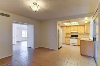 Photo #1: 2214220 Listing 