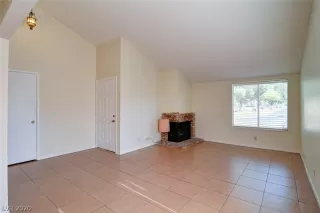 Photo #5: 2214220 Listing 