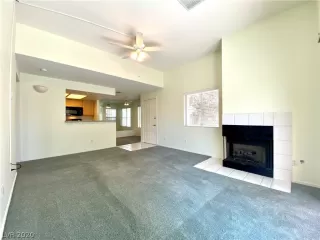 Photo #4: 2214230 Listing