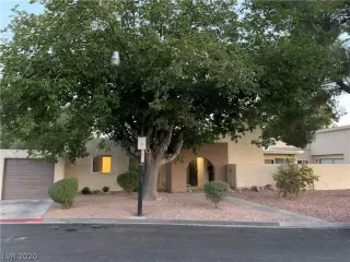 Photo #1: 2214251 Listing