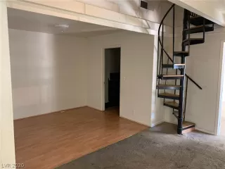 Photo #3: 2214251 Listing