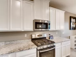 Photo #3: 2214265 Listing