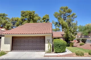 Photo #1: 2214276 Listing 