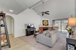 Photo #4: 2214276 Listing 