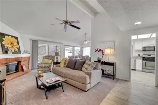 Photo #5: 2214276 Listing 