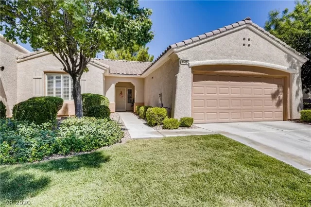 MLS: 2214285 Condo For Sale