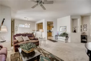 Photo #4: 2214285 Listing