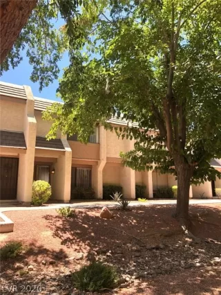 Photo #1: 2214288 Listing