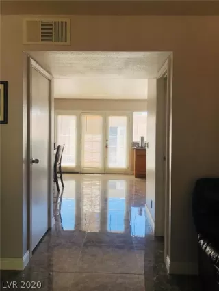 Photo #6: 2214288 Listing