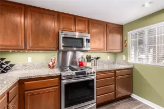 Photo #2: 2214306 Listing 