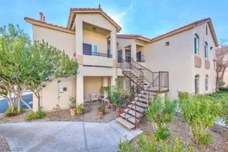 Photo #1: 2214323 Listing