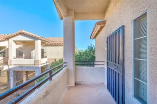 Photo #5: 2214323 Listing