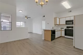 Photo #5: 2214334 Listing